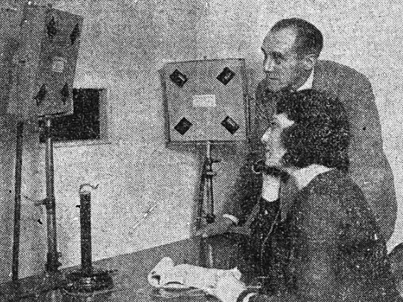 1932 : première expérience mondiale de visiotéléphonie à Paris